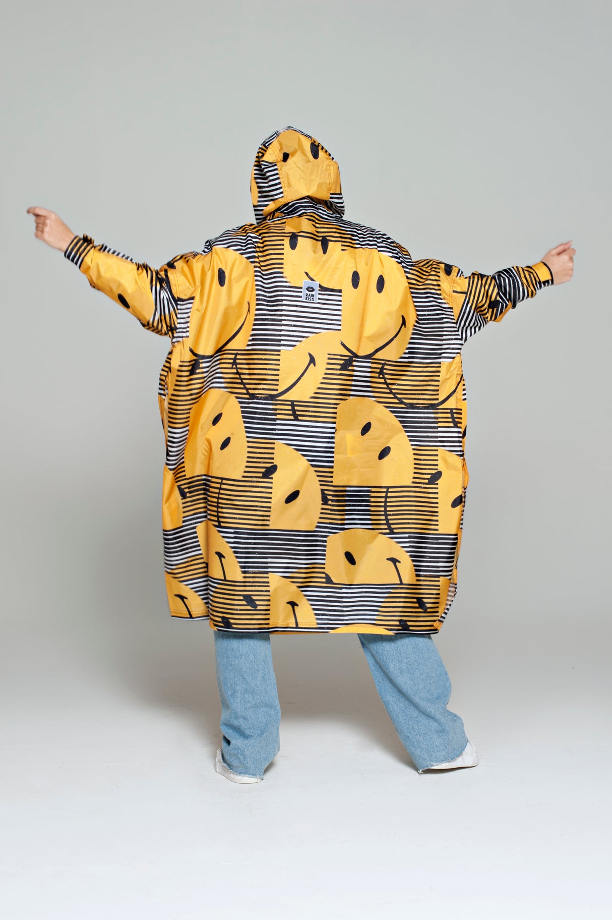 Rainkiss 'Smiley Originals' Sunset Smiley - Rain Poncho